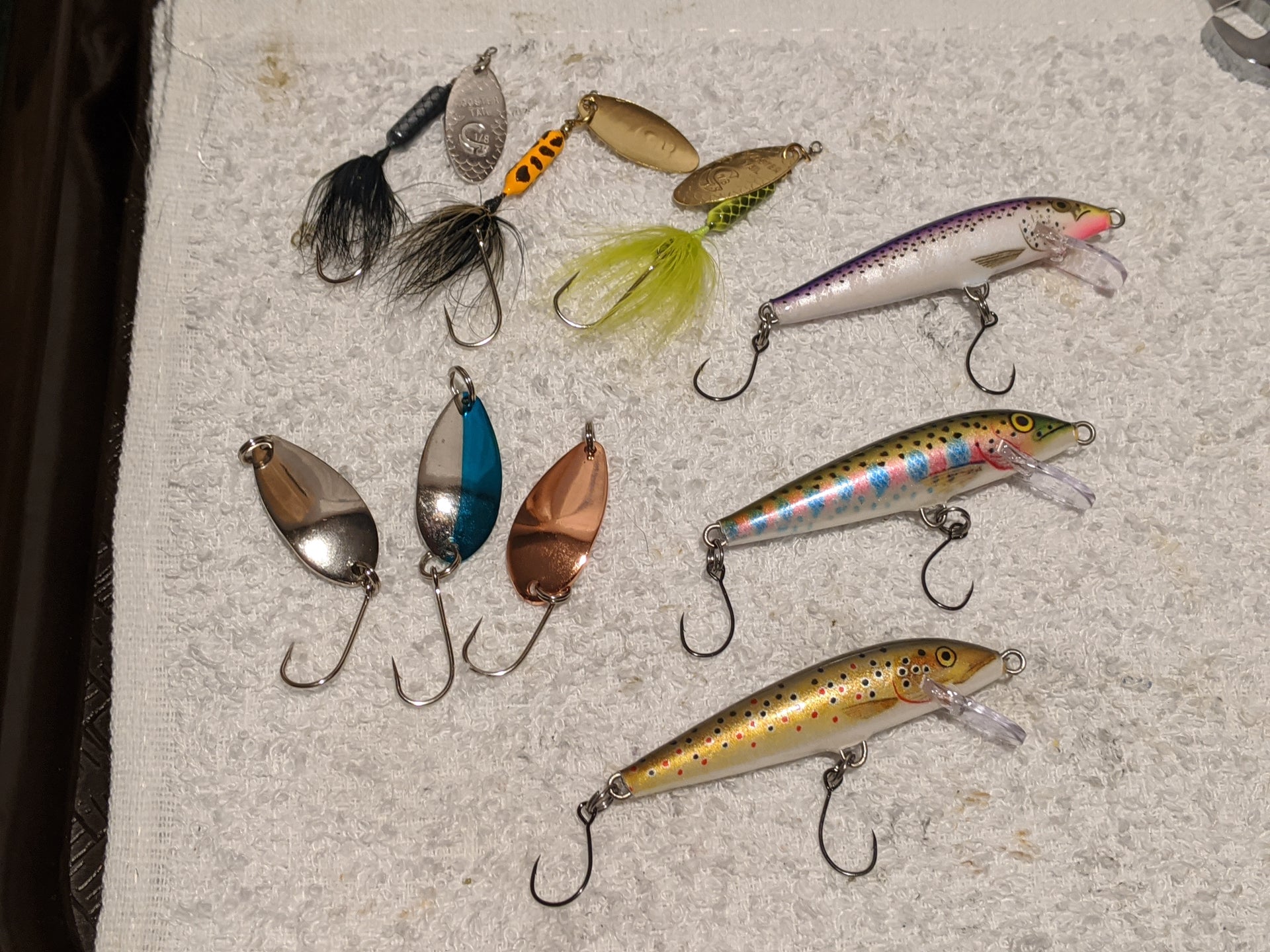 Lot 6 Bass Fishing Baits Trout Spinners Rooster Tail Treble Hooks